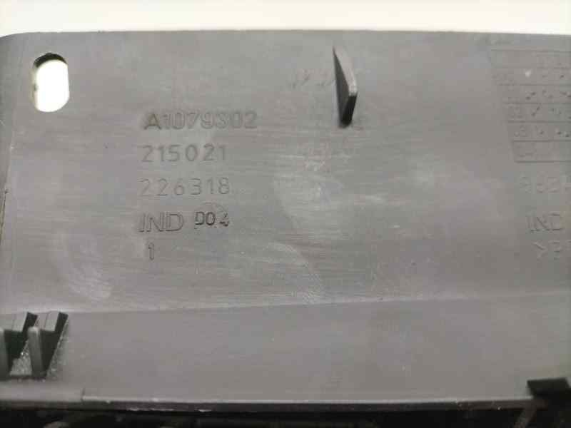 Recambio de rejilla aireadora para peugeot 307 break / sw (s1) 2.0 hdi cat referencia OEM IAM 9634511177 82699 