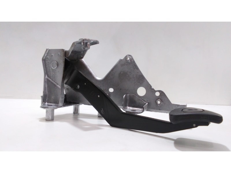 Recambio de pedal freno para nissan micra (k12e) acenta referencia OEM IAM CR12DE 47660 