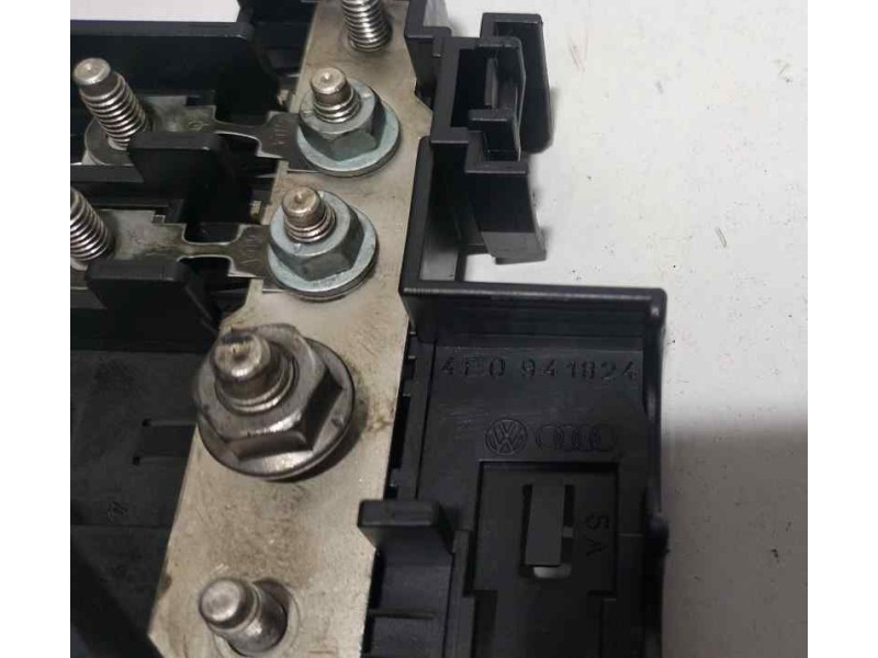 Recambio de caja reles / fusibles para audi a6 berlina (4f2) 3.0 tdi quattro (165kw) referencia OEM IAM 4F0941824 80884 