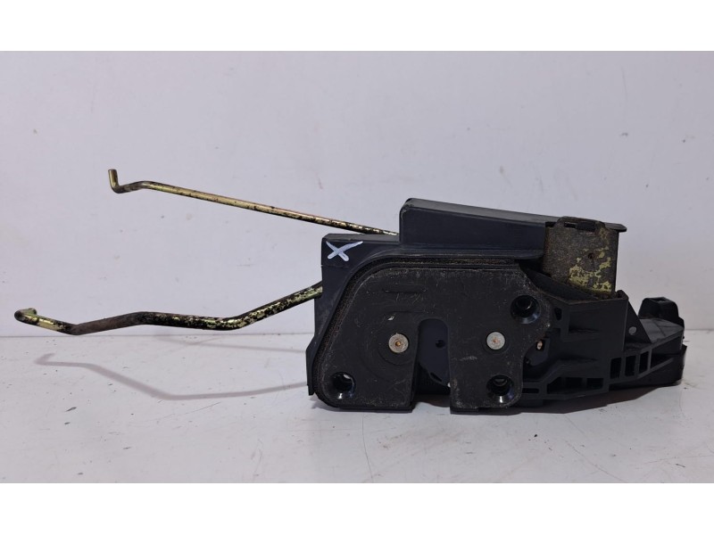 Recambio de cerradura puerta delantera derecha para hyundai tucson (jm) 2.0 crdi comfort (4wd) referencia OEM IAM 813202E000 765