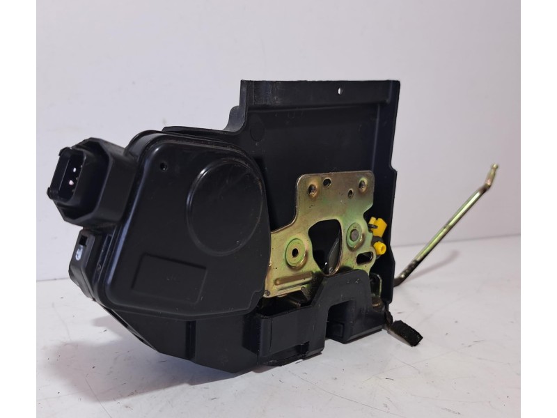 Recambio de cerradura puerta delantera derecha para hyundai tucson (jm) 2.0 crdi comfort (4wd) referencia OEM IAM 813202E000 765