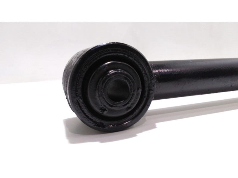 Recambio de brazo suspension inferior trasero derecho para ssangyong korando 2.3 tdi referencia OEM IAM OM661LA 47684 