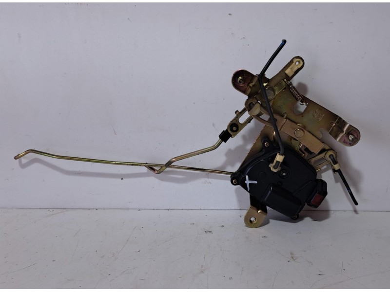 Recambio de cerradura maletero / porton para hyundai tucson (jm) 2.0 crdi comfort (4wd) referencia OEM IAM D4EA 76574 R