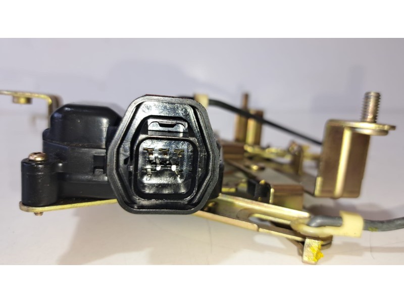 Recambio de cerradura maletero / porton para hyundai tucson (jm) 2.0 crdi comfort (4wd) referencia OEM IAM D4EA 76574 R