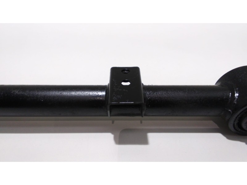 Recambio de brazo suspension inferior trasero derecho para ssangyong korando 2.3 tdi referencia OEM IAM OM661LA 47684 