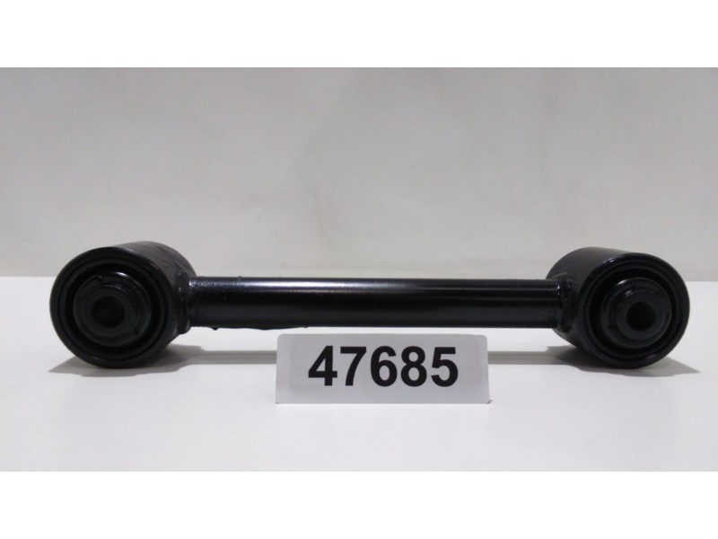Recambio de brazo suspension superior trasero derecho para ssangyong korando 2.3 tdi referencia OEM IAM OM661LA 47685 