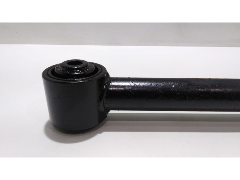 Recambio de brazo suspension inferior trasero izquierdo para ssangyong korando 2.3 tdi referencia OEM IAM OM661LA 47686 