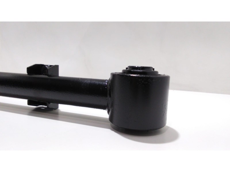 Recambio de brazo suspension inferior trasero izquierdo para ssangyong korando 2.3 tdi referencia OEM IAM OM661LA 47686 