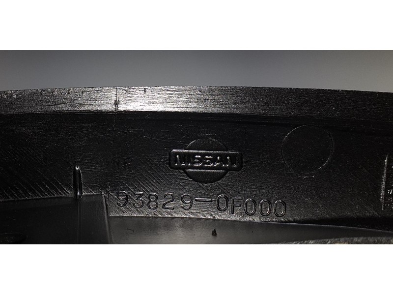 Recambio de aletin trasero izquierdo para ford maverick (ml) glx referencia OEM IAM 938290F000 55571 