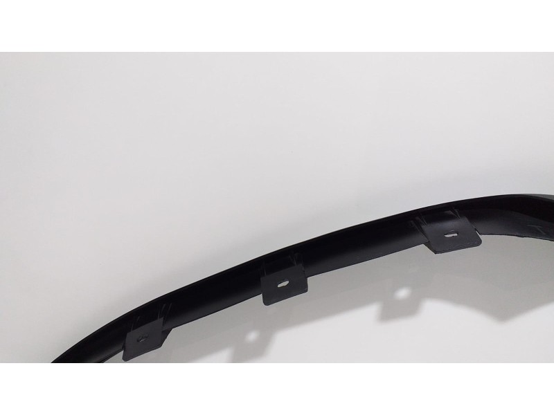 Recambio de aletin trasero izquierdo para ford maverick (ml) glx referencia OEM IAM 938290F000 55571 