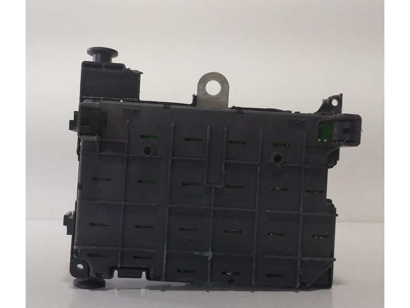 Recambio de caja reles / fusibles para peugeot 307 (s1) xr referencia OEM IAM 9650664180 69571 R
