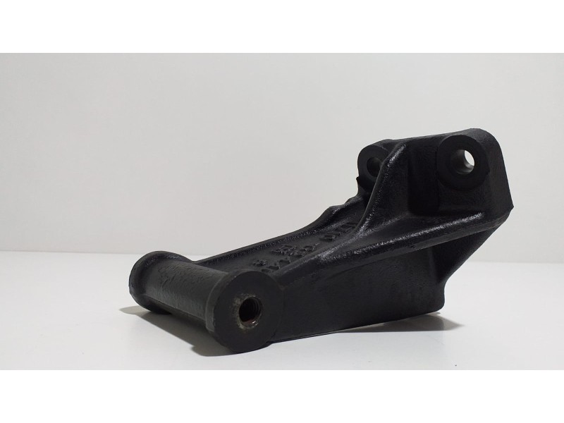 Recambio de soporte alternador para ford maverick (ml) glx referencia OEM IAM 11710G2440 55573 