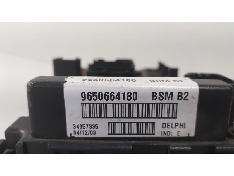 Recambio de caja reles / fusibles para peugeot 307 (s1) xr referencia OEM IAM 9650664180 69571 R