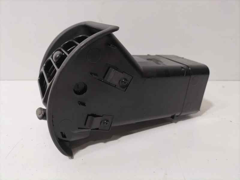 Recambio de rejilla aireadora para land rover discovery (lt) td5 referencia OEM IAM 10P 82799 