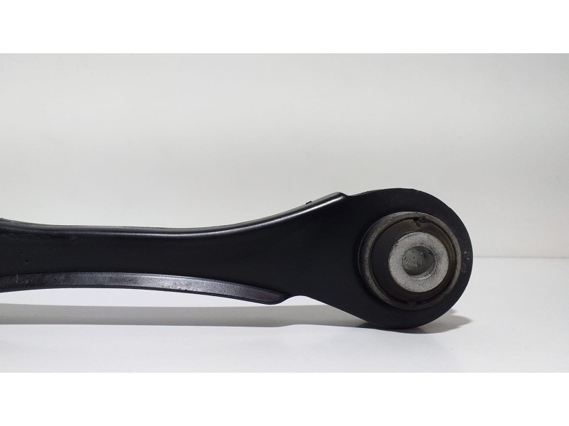 Recambio de brazo suspension superior trasero izquierdo para bmw serie 1 lim. (f20) 116d referencia OEM IAM 6792517 59765 