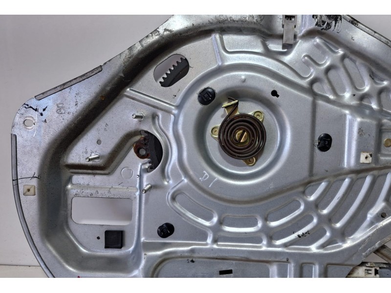 Recambio de elevalunas delantero izquierdo para hyundai tucson (jm) 2.0 crdi comfort (4wd) referencia OEM IAM 824702E010 76587 