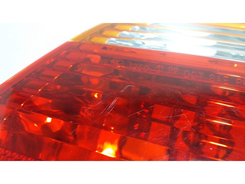 Recambio de piloto trasero derecho interior para bmw serie 3 berlina (e46) 325i referencia OEM IAM 6907946 55599 