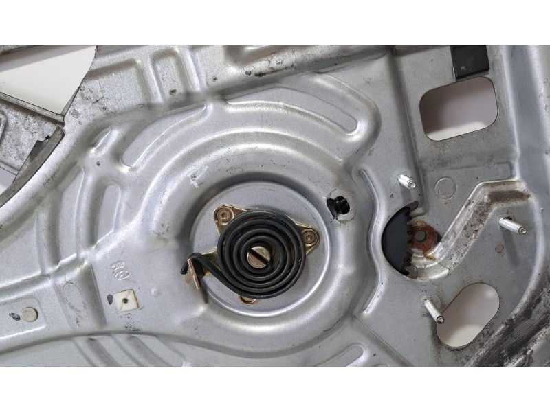 Recambio de elevalunas trasero izquierdo para hyundai tucson (jm) 2.0 crdi comfort (4wd) referencia OEM IAM 834702E010 76589 R