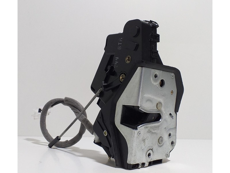 Recambio de cerradura puerta delantera derecha para bmw serie 3 berlina (e46) 325i referencia OEM IAM 51217011244 55604 