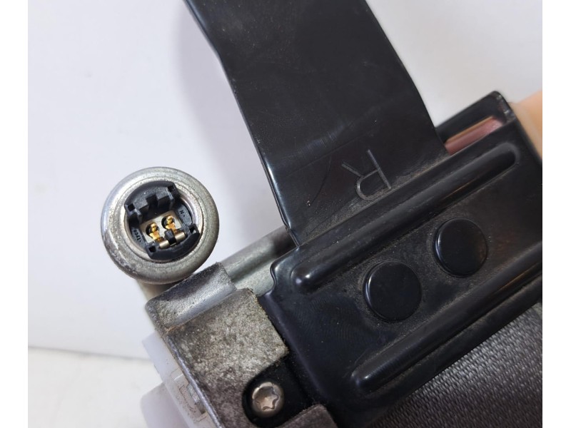 Recambio de cinturon seguridad delantero derecho para hyundai tucson (jm) 2.0 crdi comfort (4wd) referencia OEM IAM C9259N 76595