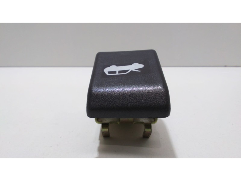 Recambio de intercooler para ssangyong korando 2.3 tdi referencia OEM IAM OM661LA 47712 