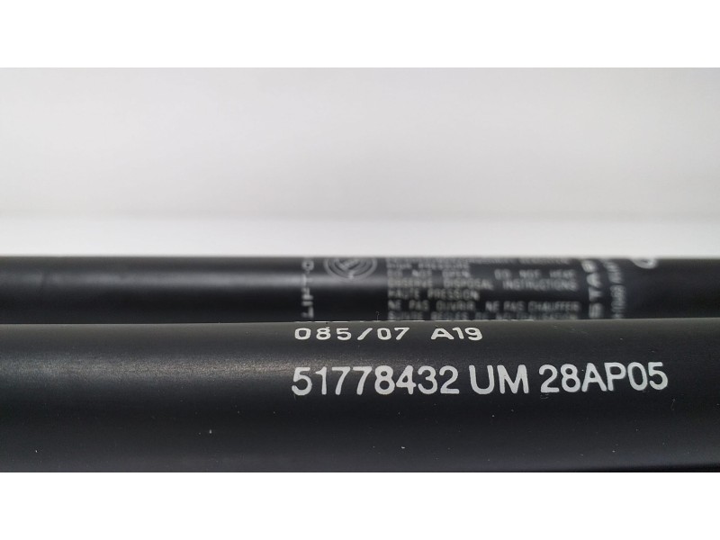 Recambio de amortiguadores maletero / porton para fiat grande punto (199) 1.3 16v multijet active (66kw) (01.2007) referencia OE