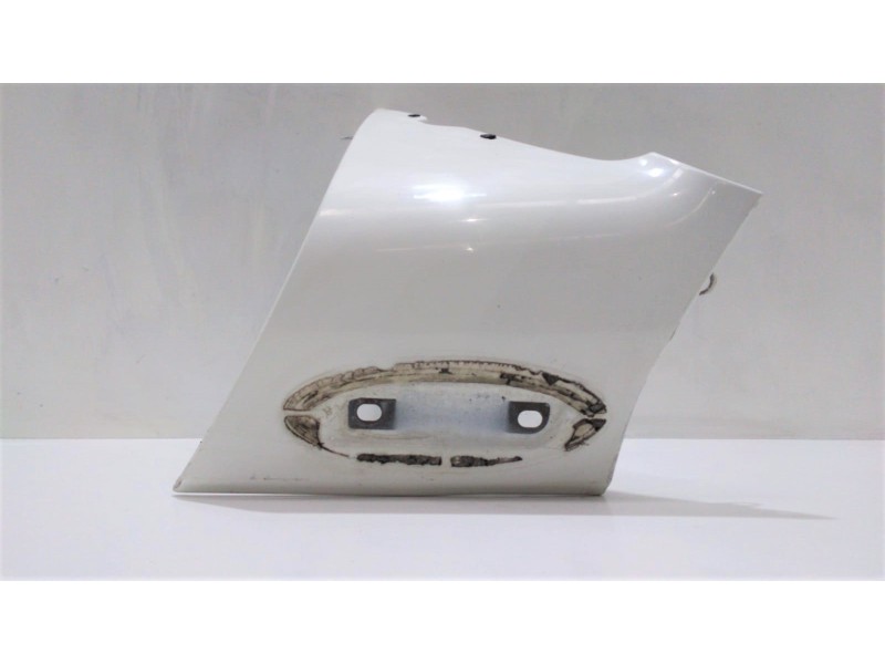 Recambio de aleta delantera izquierda para ssangyong korando 2.3 tdi referencia OEM IAM 0M661LA 47775 