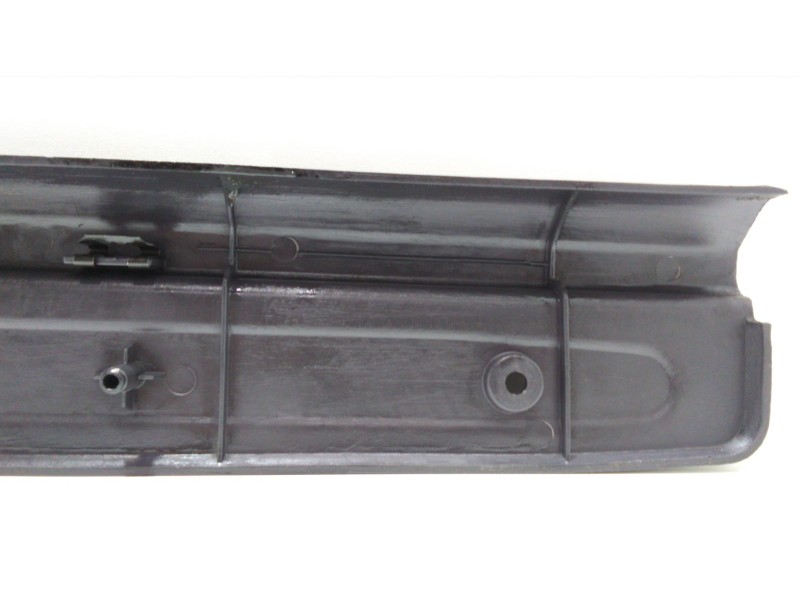 Recambio de guarnecido puerta delantera izquierda para ssangyong korando 2.3 tdi referencia OEM IAM 0M661LA 47779 