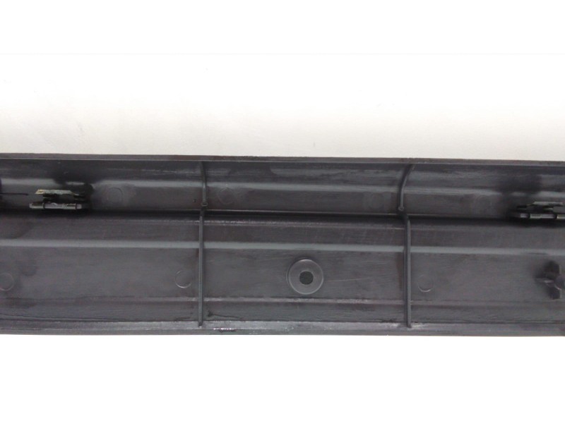 Recambio de guarnecido puerta delantera izquierda para ssangyong korando 2.3 tdi referencia OEM IAM 0M661LA 47779 