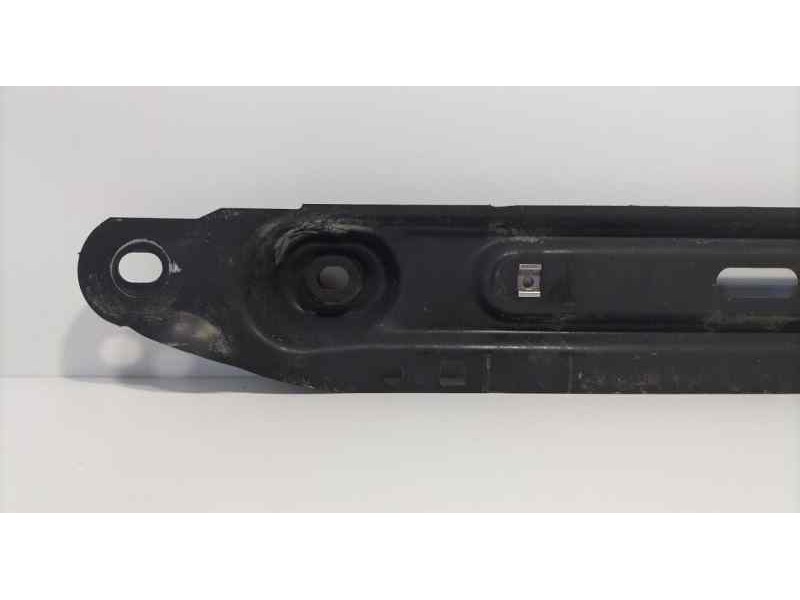 Recambio de travesaño inferior para citroën c4 berlina collection referencia OEM IAM 9HX 86037 