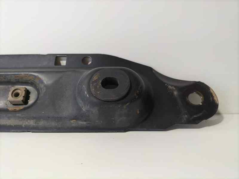 Recambio de travesaño inferior para citroën c4 berlina collection referencia OEM IAM 9HX 86037 