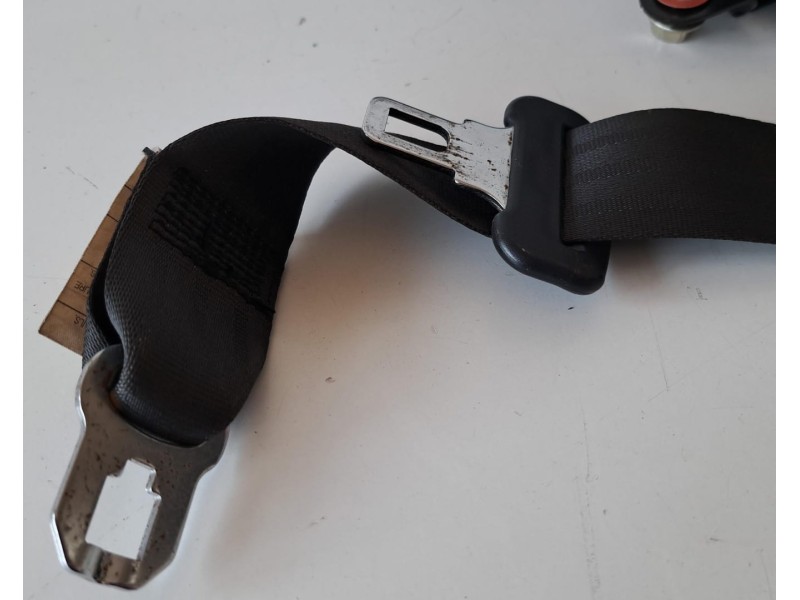 Recambio de cinturon seguridad trasero central para kia sportage concept 4x2 referencia OEM IAM 898503U200WK 76616 R