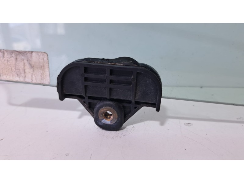 Recambio de luna trasera derecha para kia sportage concept 4x2 referencia OEM IAM D4FD 76619 R