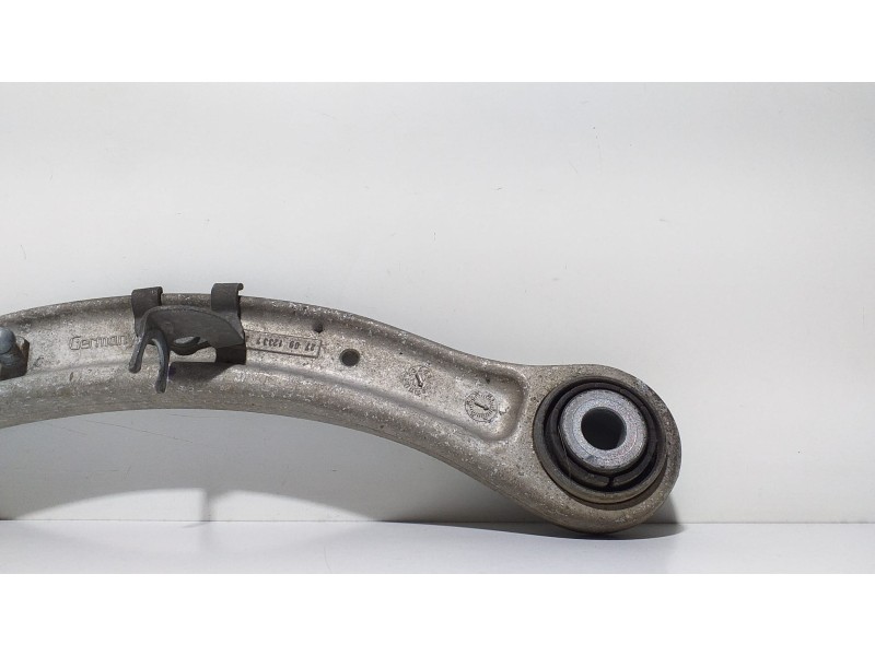 Recambio de brazo suspension superior trasero derecho para porsche cayenne (typ 92aa) gts referencia OEM IAM 7L0505375A 66973 