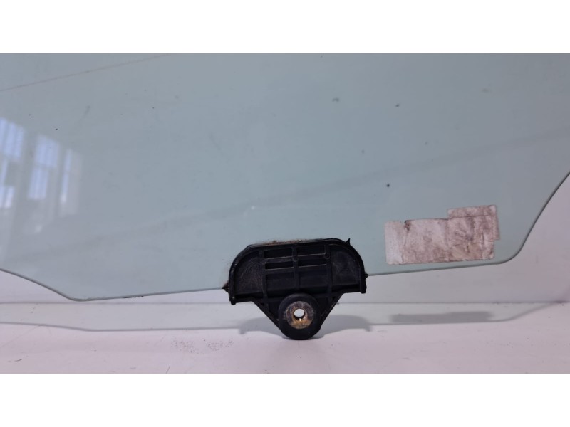 Recambio de luna trasera izquierda para kia sportage concept 4x2 referencia OEM IAM D4FD 76621 R