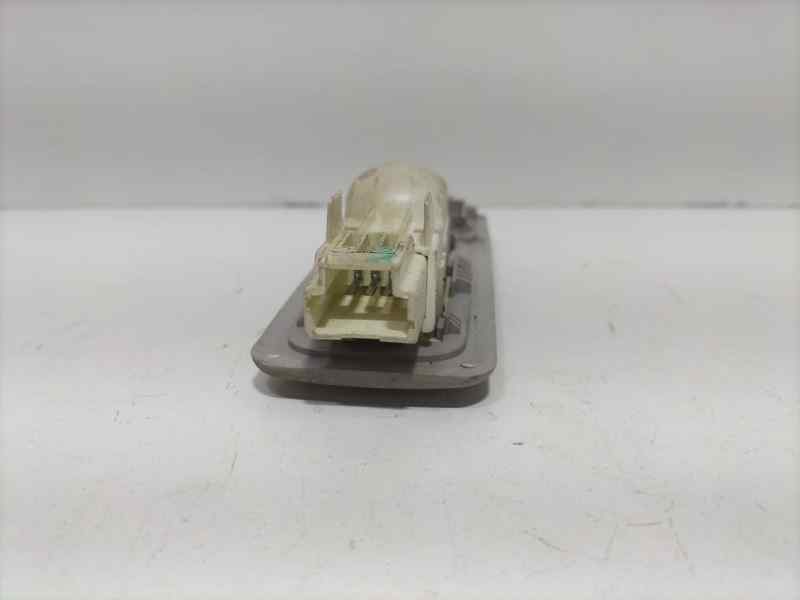 Recambio de luz interior para peugeot 307 break / sw (s1) 2.0 hdi cat referencia OEM IAM 9642438077 82705 