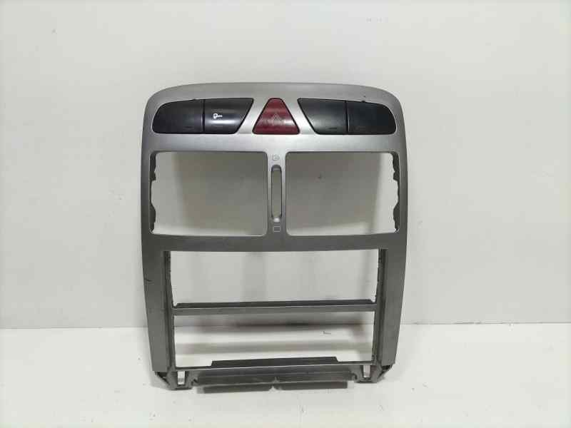 Recambio de molduras delanteras para peugeot 307 break / sw (s1) 2.0 hdi cat referencia OEM IAM M29500 82706 