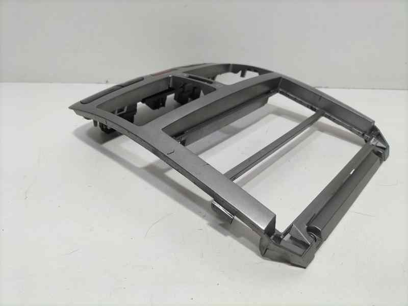 Recambio de molduras delanteras para peugeot 307 break / sw (s1) 2.0 hdi cat referencia OEM IAM M29500 82706 