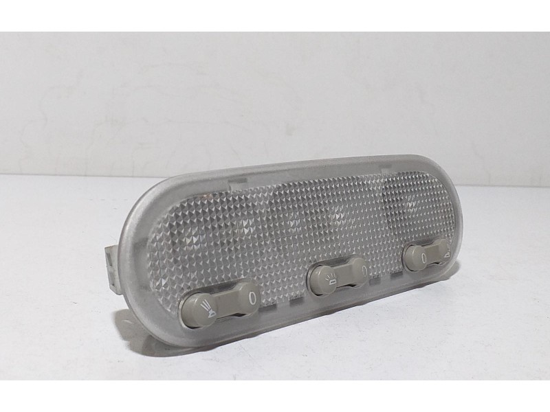 Recambio de luz interior para nissan juke (f15) acenta referencia OEM IAM 8200073234 69685 