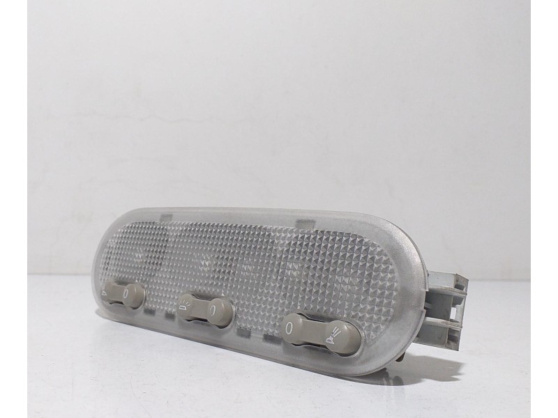 Recambio de luz interior para nissan juke (f15) acenta referencia OEM IAM 8200073234 69685 