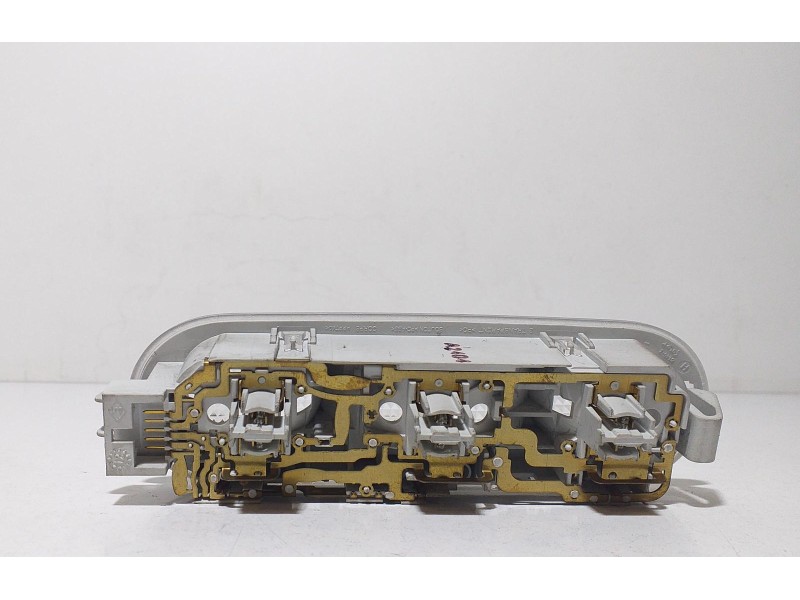 Recambio de luz interior para nissan juke (f15) acenta referencia OEM IAM 8200073234 69685 