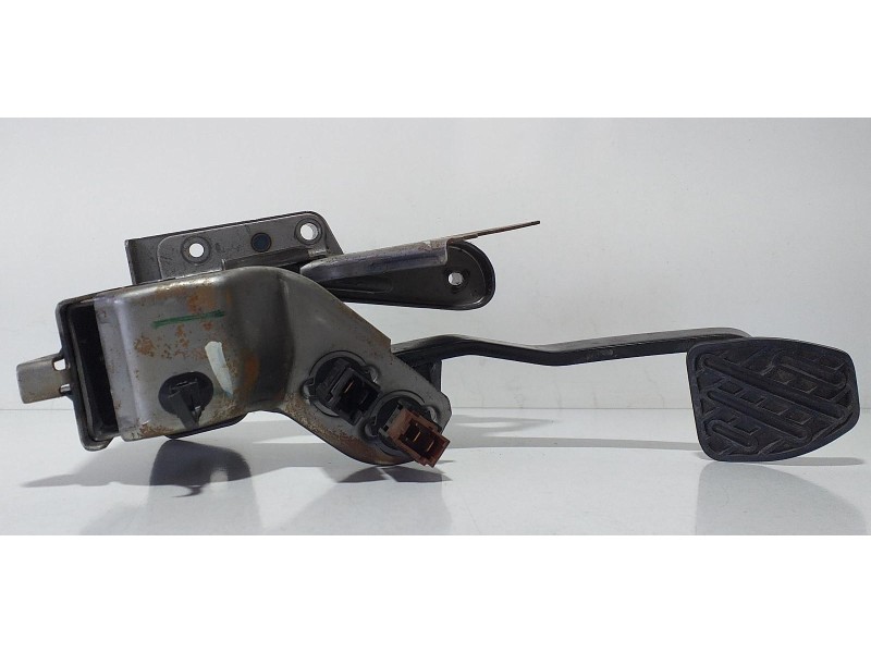 Recambio de pedal freno para nissan juke (f15) acenta referencia OEM IAM 465011KA2B 69689 