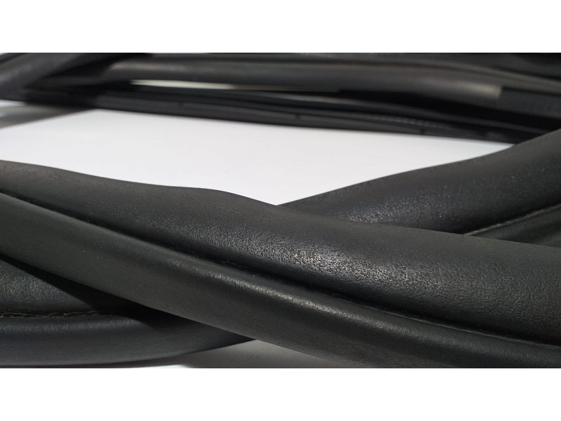 Recambio de goma contorno para mitsubishi outlander (cw0) kaiteki 4wd referencia OEM IAM 4HK 59963 