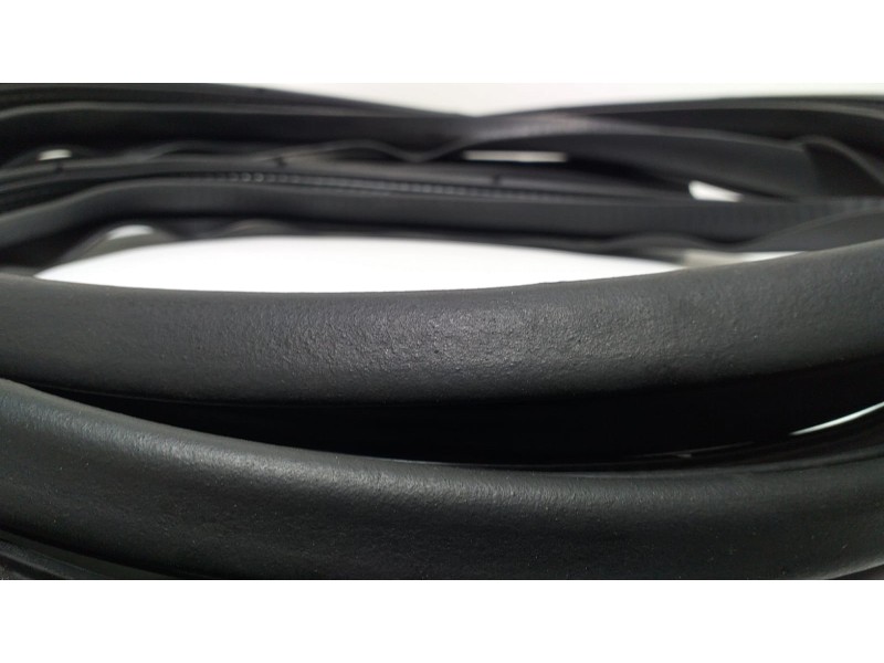 Recambio de goma contorno para mitsubishi outlander (cw0) kaiteki 4wd referencia OEM IAM 4HK 59965 