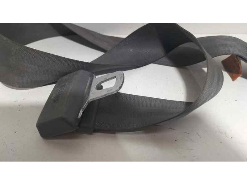 Recambio de cinturon seguridad trasero central para mitsubishi l 200 (k6/7) 2500 td glx (4-ptas.) referencia OEM IAM TTC520MS002