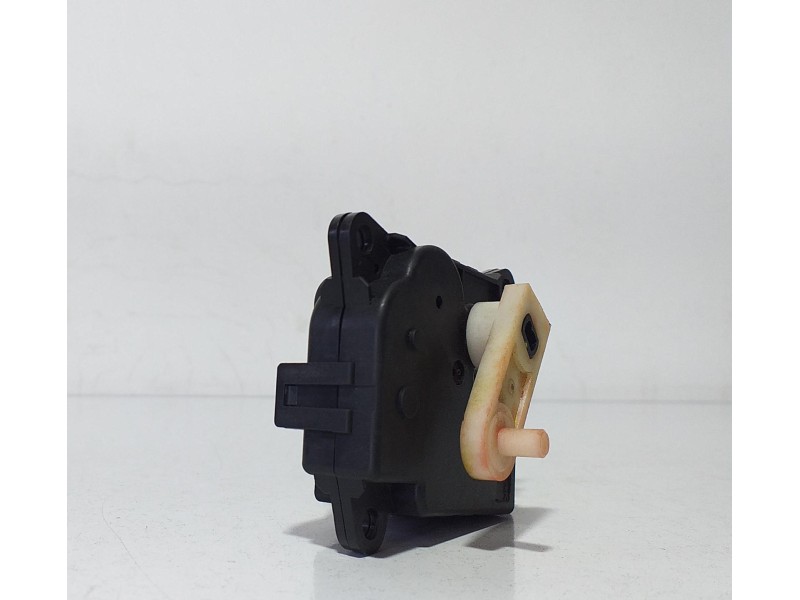 Recambio de motor apertura trampillas climatizador para nissan juke (f15) acenta referencia OEM IAM 277301KA0A 69693 