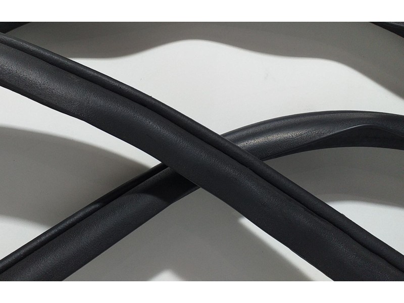 Recambio de goma contorno para mitsubishi outlander (cw0) kaiteki 4wd referencia OEM IAM 4HK 59966 