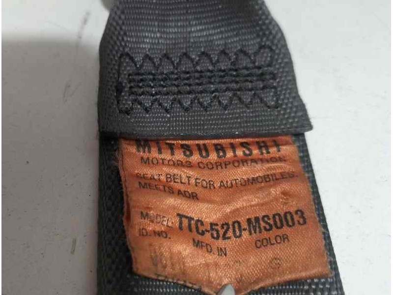Recambio de cinturon seguridad trasero derecho para mitsubishi l 200 (k6/7) 2500 td glx (4-ptas.) referencia OEM IAM TTC520MS003