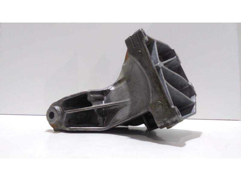 Recambio de soporte motor izquierdo para mercedes-benz vito kasten (639) 110 cdi lang (639.603) referencia OEM IAM A6512231504 4