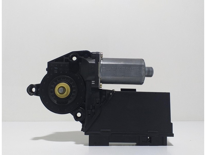 Recambio de motor elevalunas trasero izquierdo para volkswagen touareg (7la) tdi r5 referencia OEM IAM 7L0959703 59067 